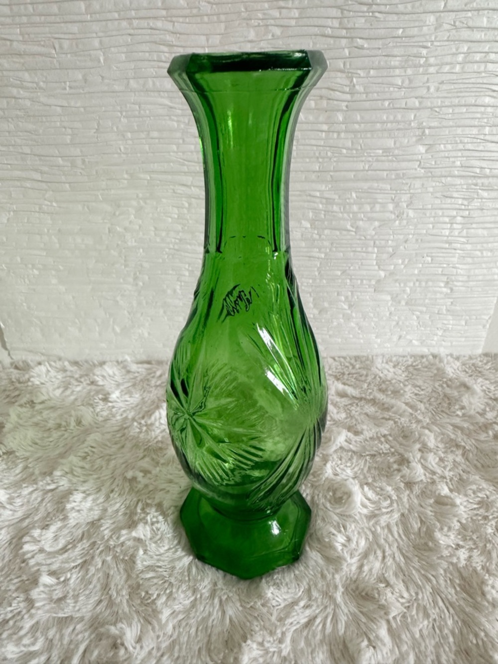Vintage Star Design Green Glass Bud Vase